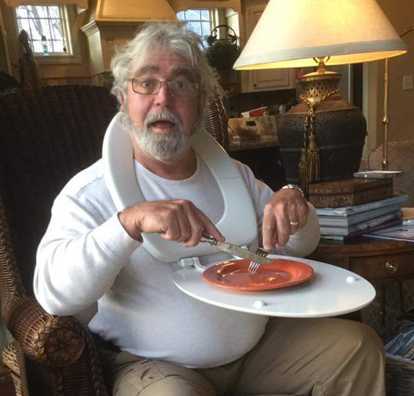 images/gallery/sightgags/SeniorCitizenTVTray.jpg