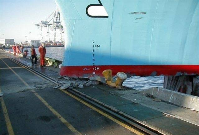 images/gallery/sightgags/ShipAshore.jpg