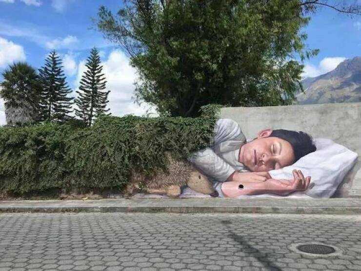 images/gallery/sightgags/SleepersWall.jpg