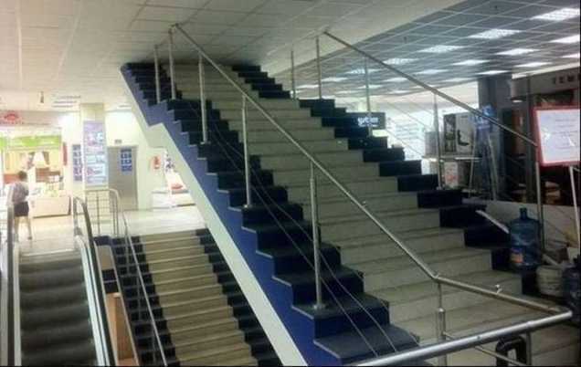 images/gallery/sightgags/StairsToCeiling.jpg