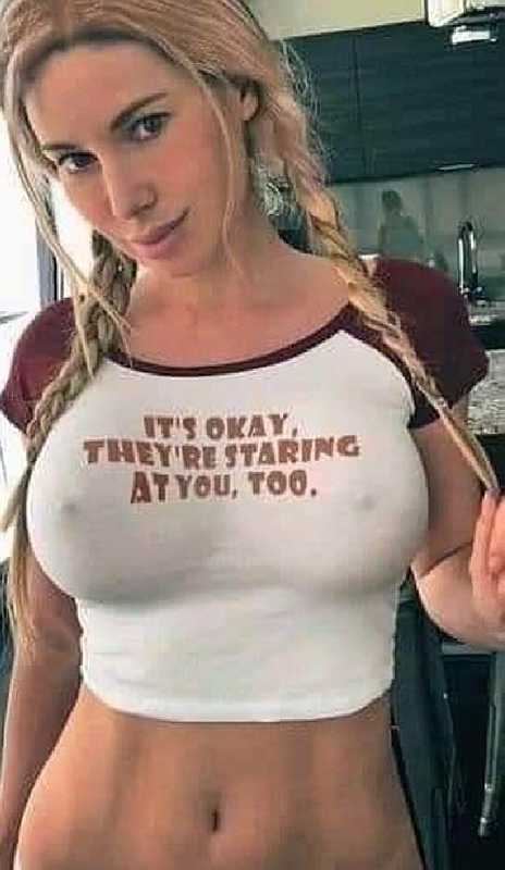 images/gallery/sightgags/StaringAtYou.jpg