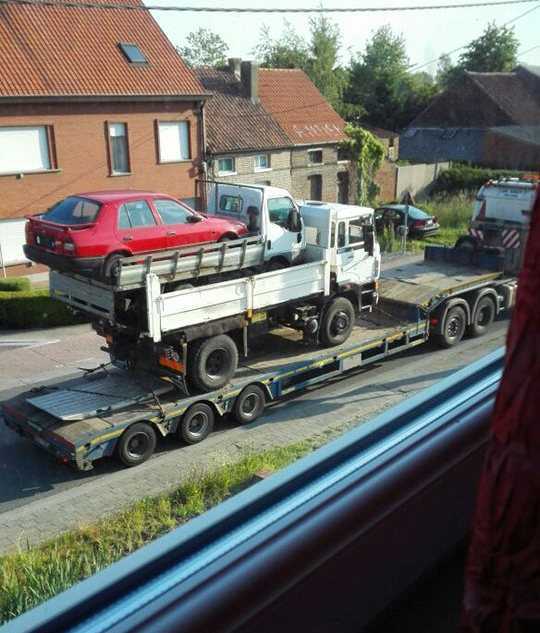images/gallery/sightgags/TowTowTowTow.jpg