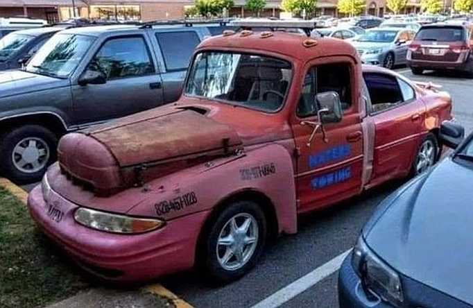 images/gallery/sightgags/TruckCar.jpg
