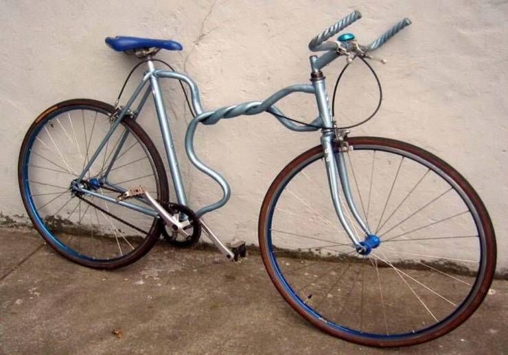 images/gallery/sightgags/TwistyBike.jpg