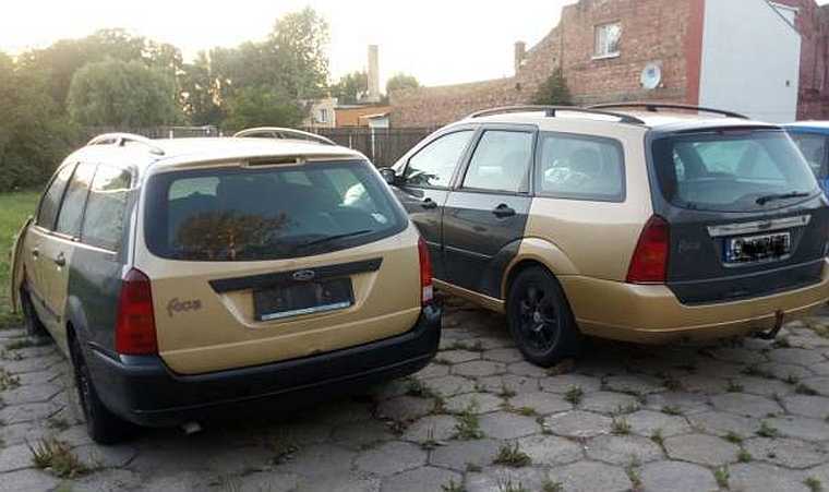 images/gallery/sightgags/TwoCars.jpg