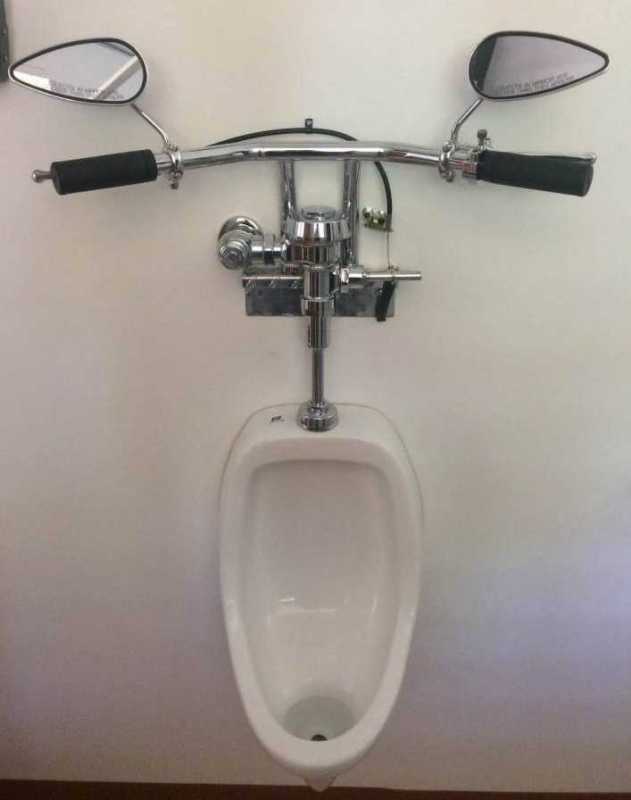 images/gallery/sightgags/UninalHandlebars.jpg