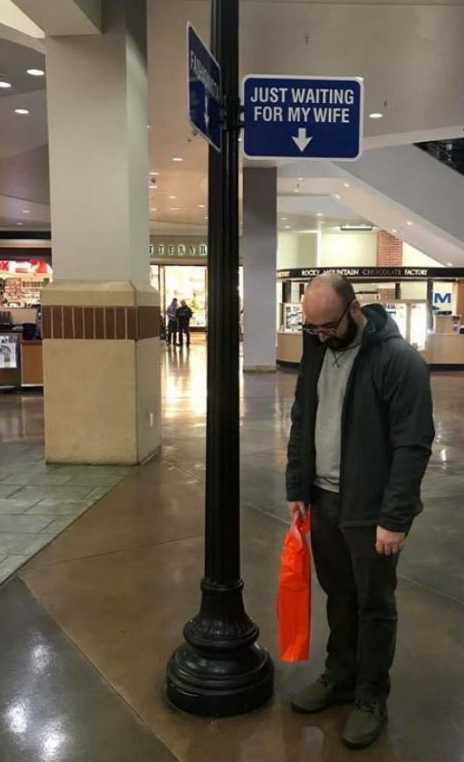 images/gallery/sightgags/Waiting.jpg