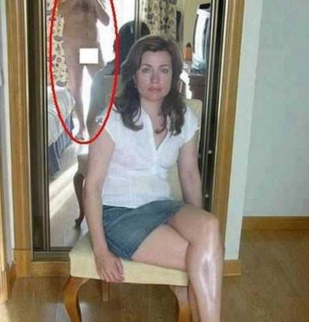 images/gallery/sightgags/WatchTheMirror.jpg