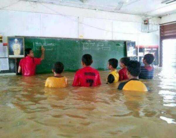 images/gallery/sightgags/WetboardClass.jpg