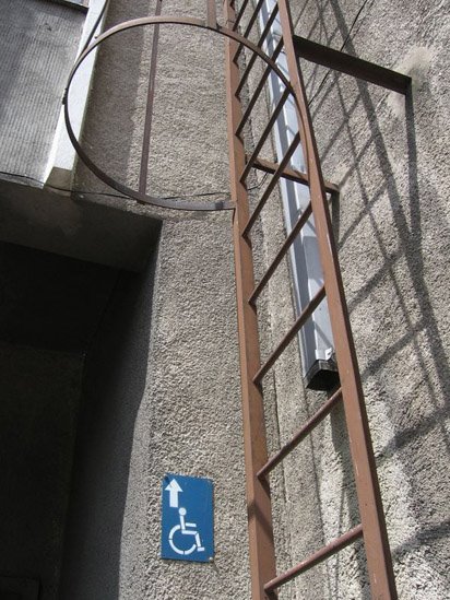 images/gallery/sightgags/WheelchairVertical.jpg