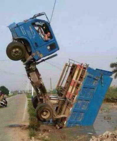 images/gallery/sightgags/WhoNeedsABiggerTruck10.jpg
