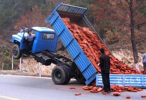 images/gallery/sightgags/WhoNeedsABiggerTruck12.jpg