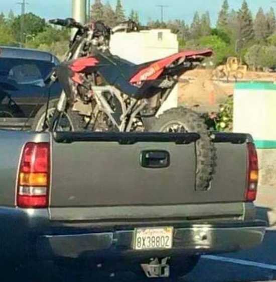images/gallery/sightgags/WhoNeedsABiggerTruck16.jpg
