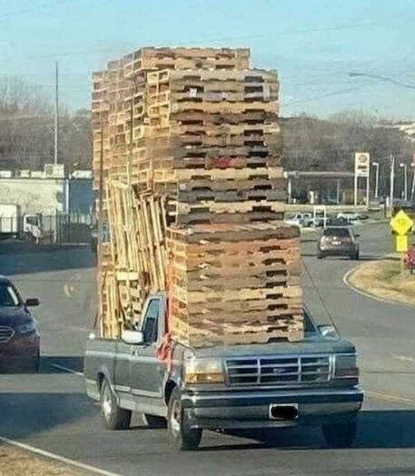images/gallery/sightgags/WhoNeedsABiggerTruck56.jpg