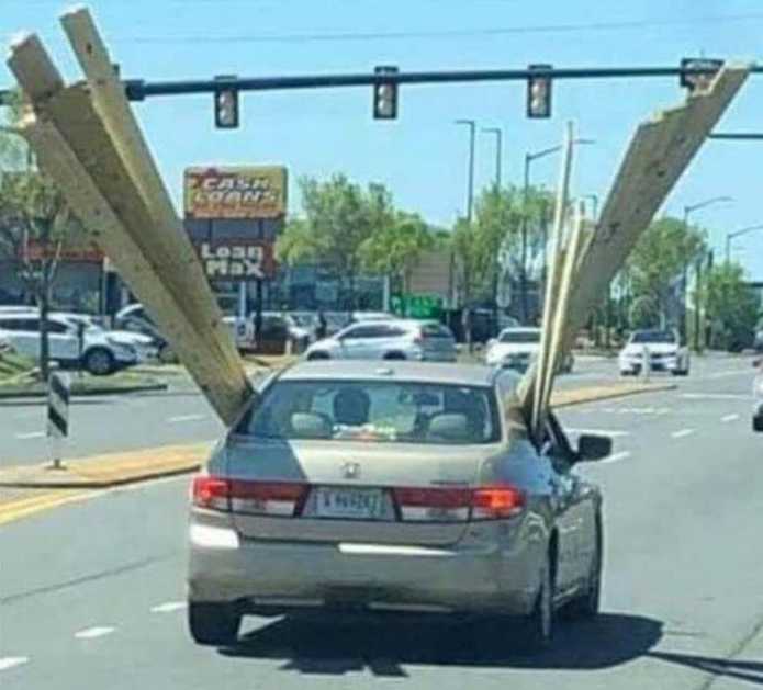images/gallery/sightgags/WhoNeedsATruck143.jpg