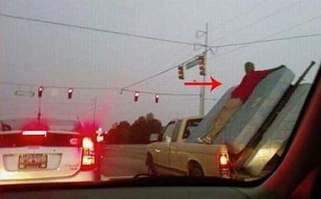 images/gallery/sightgags/WhoNeedsATruck70.jpg