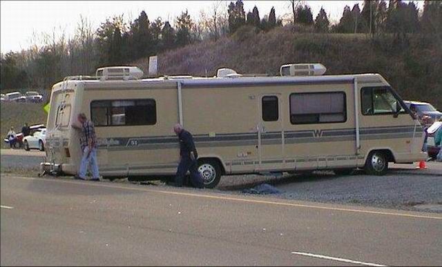 images/gallery/sightgags/Winnebago4WD.jpg