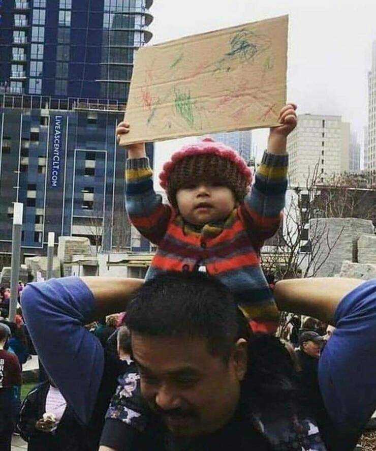 images/gallery/sightgags/YoungProtester.jpg
