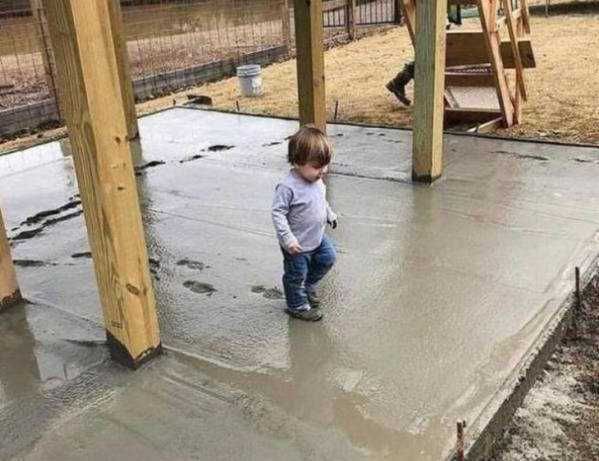 images/gallery/sightgags/ConcreteToddler.jpg