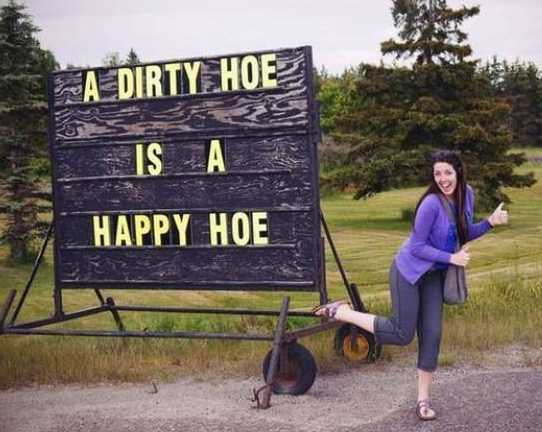 images/gallery/sightgags/DirtyHoe.jpg