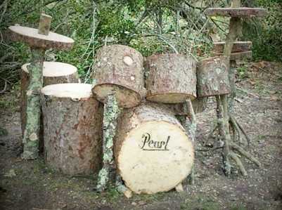 images/gallery/sightgags/LogDrumSet.jpg