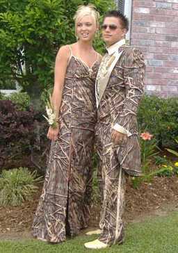 images/gallery/sightgags/RedneckProm.jpg